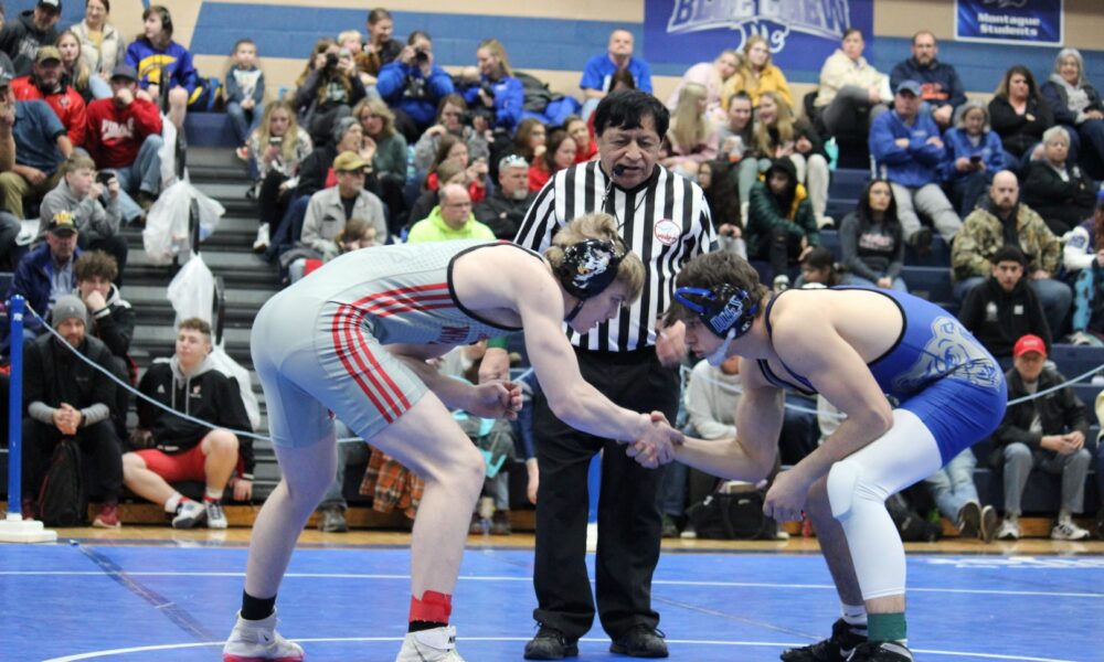 WMC wrestling Ravenna, Mason County Central both go 11 in Division 4