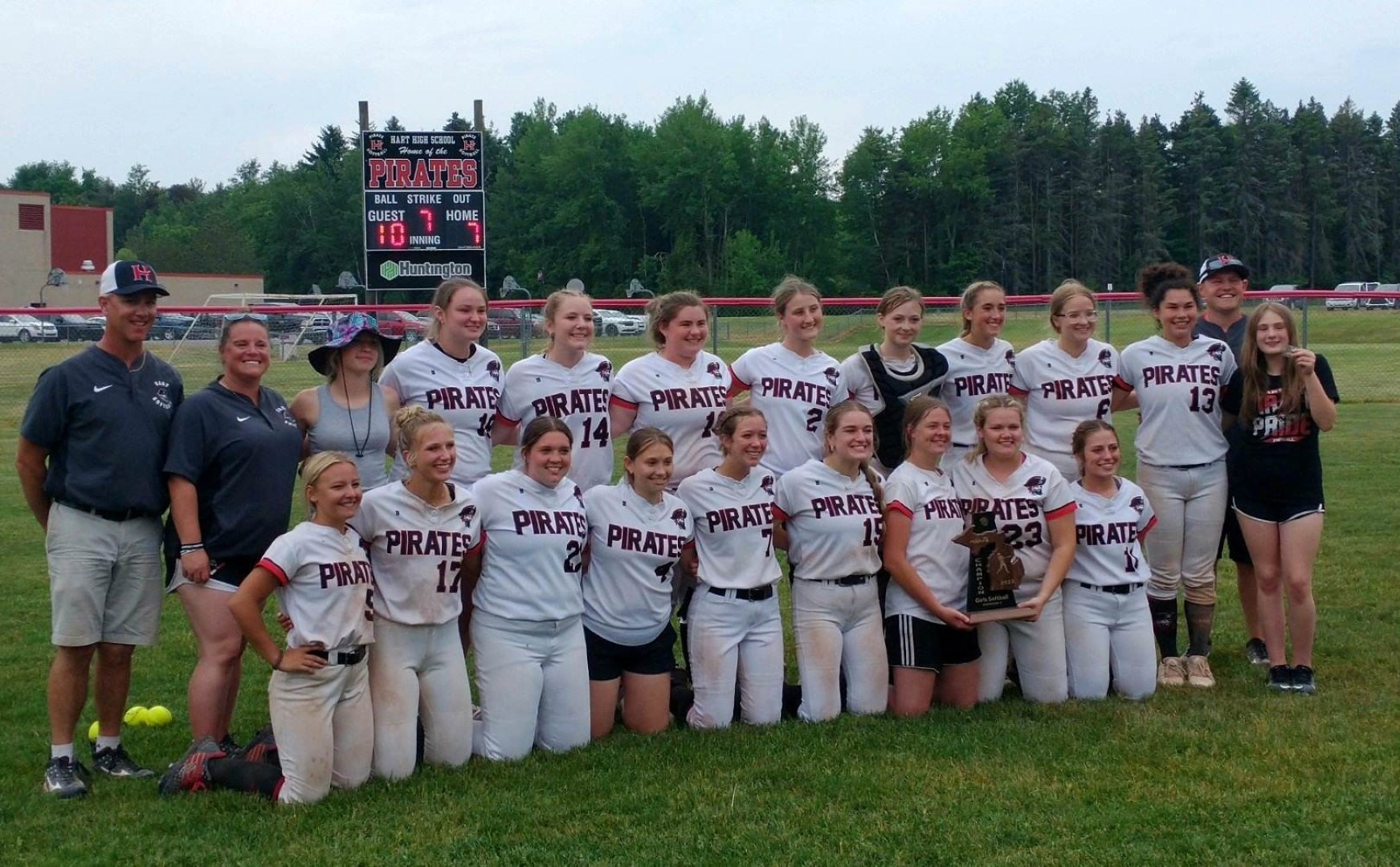 Hart softball team falls behind early, falters to Kingsley in regional